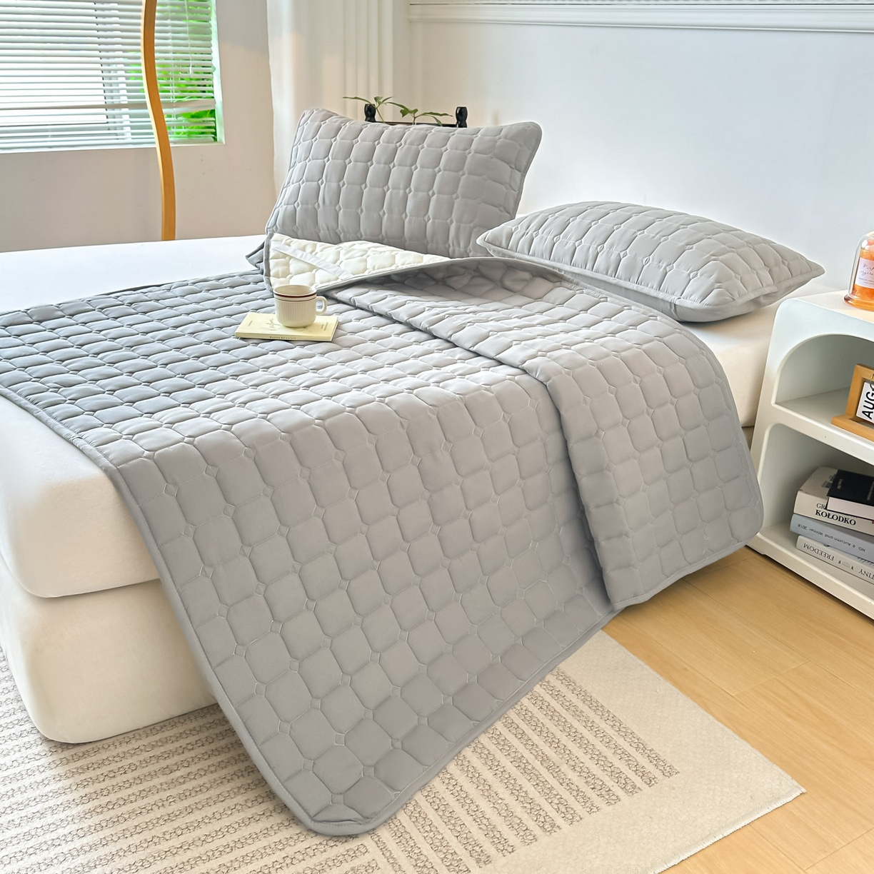 91家纺网 家纺一手货源 找家纺 恒尚居 2025新款抗菌四季款床垫床护垫软垫床褥子防滑学生软床垫-简格 简格-浅灰