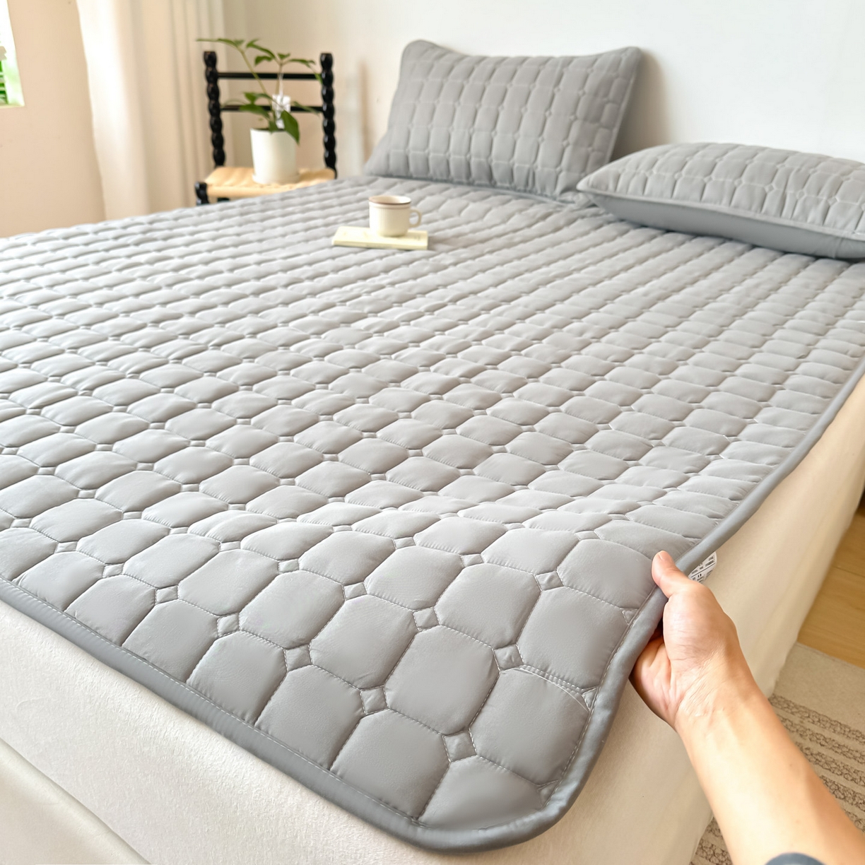 91家纺网 家纺一手货源 找家纺 恒尚居 2025新款抗菌四季款床垫床护垫软垫床褥子防滑学生软床垫-简格 简格-浅灰