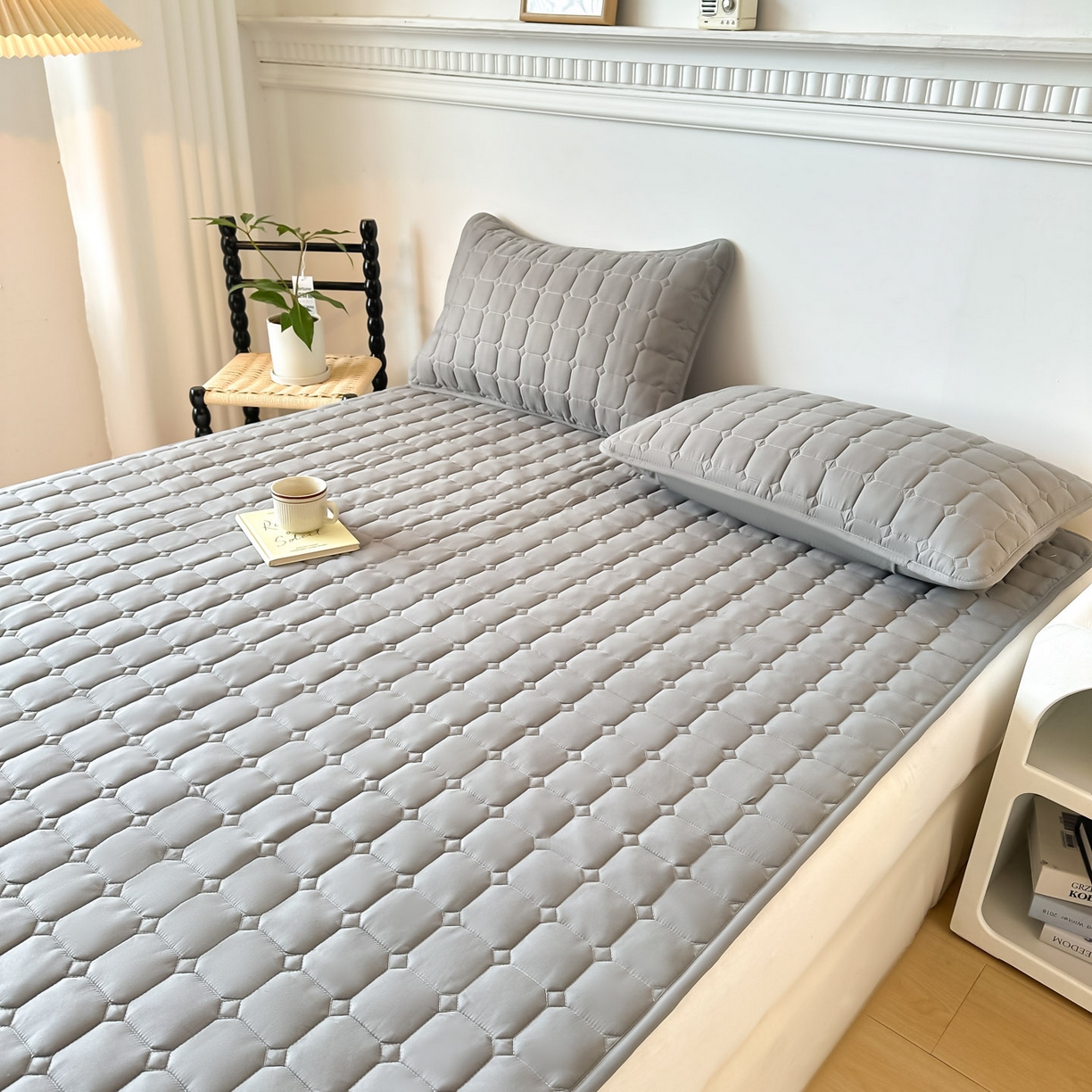 91家纺网 家纺一手货源 找家纺 恒尚居 2025新款抗菌四季款床垫床护垫软垫床褥子防滑学生软床垫-简格 简格-深灰