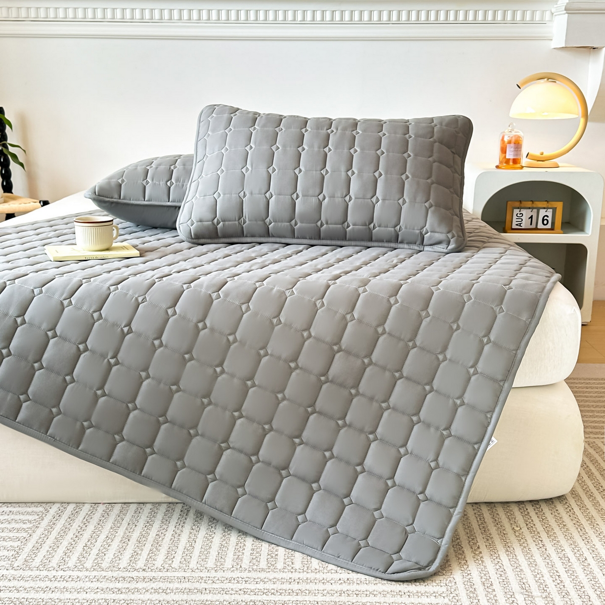 91家纺网 家纺一手货源 找家纺 恒尚居 2025新款抗菌四季款床垫床护垫软垫床褥子防滑学生软床垫-简格 简格-深灰