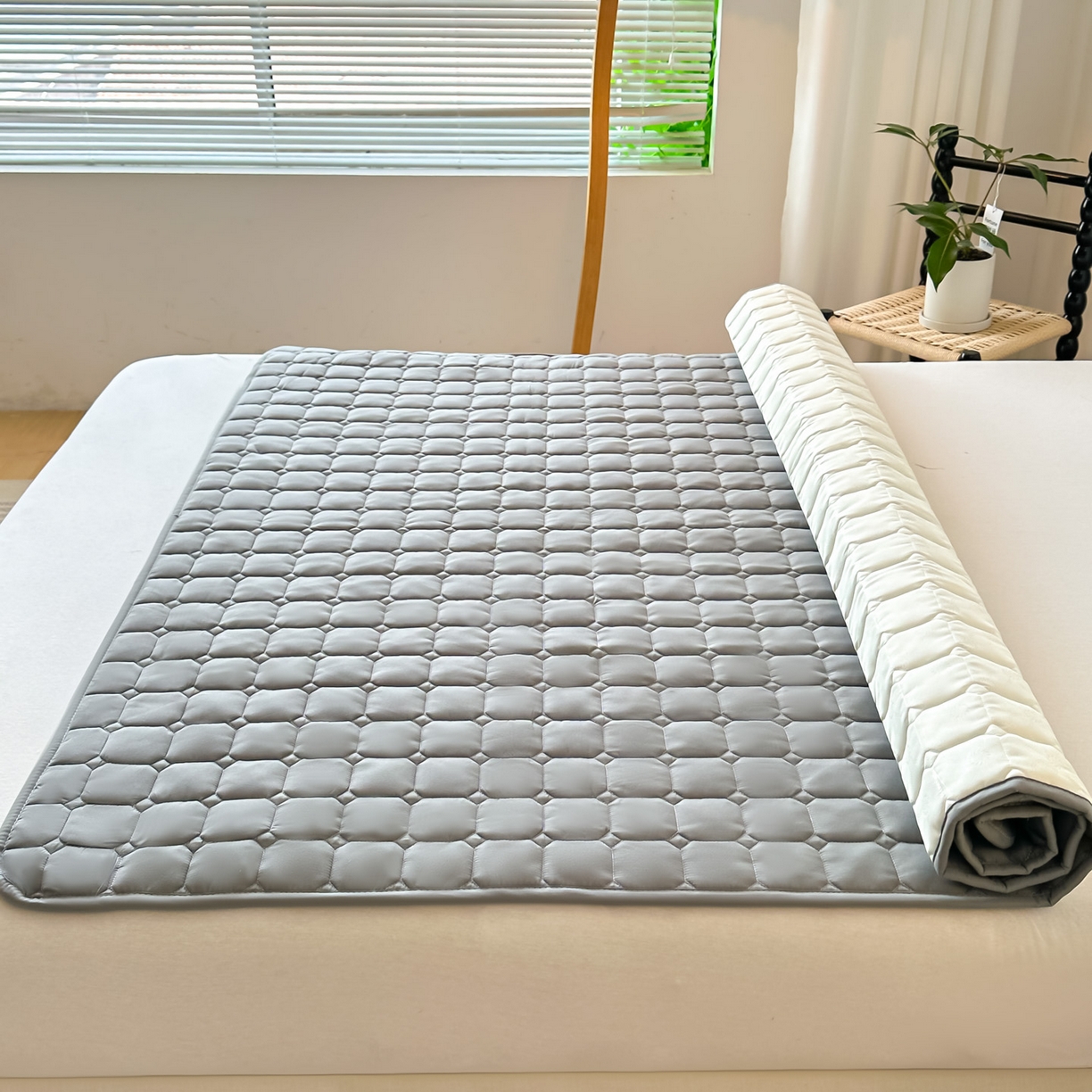 91家纺网 家纺一手货源 找家纺 恒尚居 2025新款抗菌四季款床垫床护垫软垫床褥子防滑学生软床垫-简格 简格-深灰