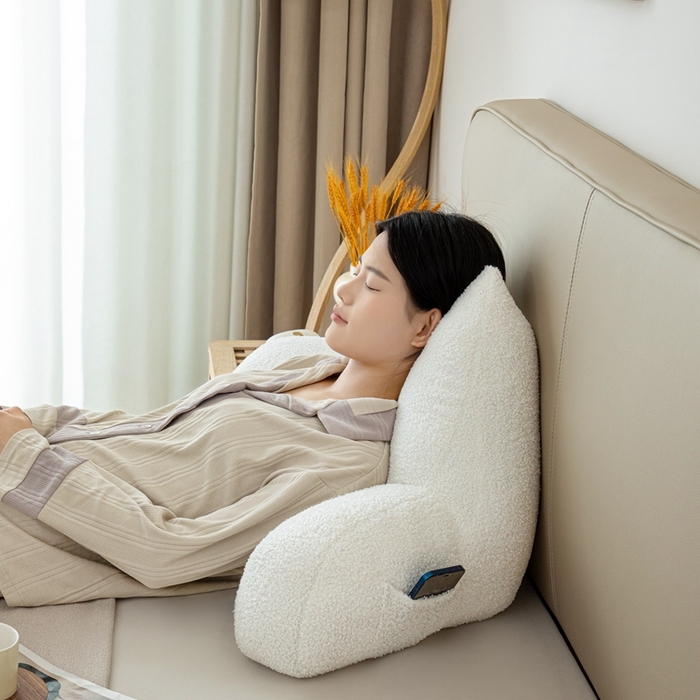 91家纺网 家纺一手货源 找家纺 沐沐家纺2026新款泰迪绒猫耳朵护腰靠背 白色