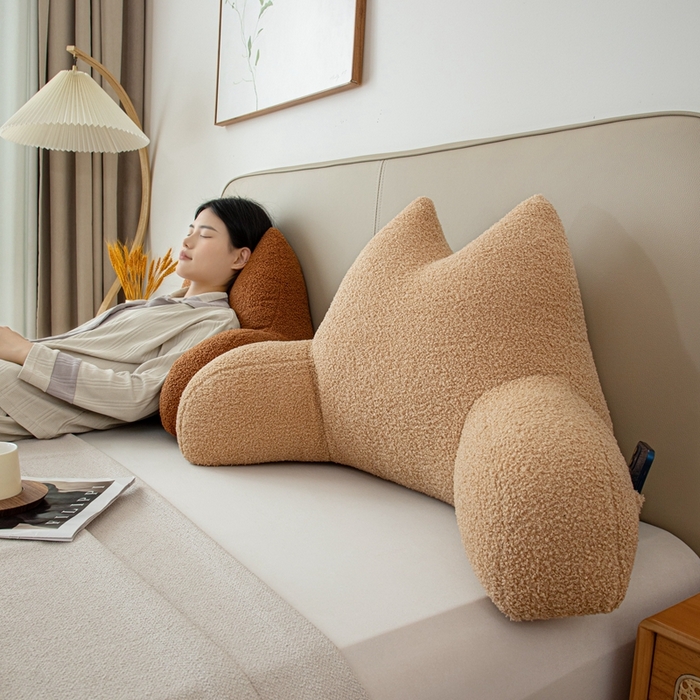 91家纺网 家纺一手货源 找家纺 沐沐家纺2026新款泰迪绒猫耳朵护腰靠背 杏色