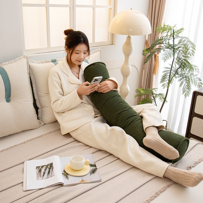 91家纺网 家纺一手货源 找家纺 沐沐家纺2026新款灯芯绒长条睡抱枕 墨绿色