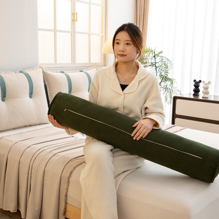 91家纺网 家纺一手货源 找家纺 沐沐家纺2026新款灯芯绒长条睡抱枕 墨绿色