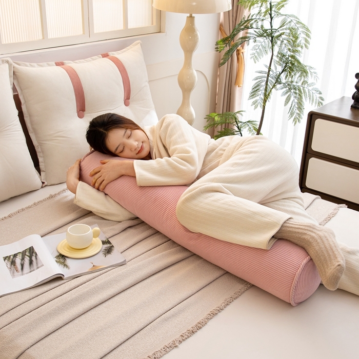 91家纺网 家纺一手货源 找家纺 沐沐家纺2026新款灯芯绒长条睡抱枕 粉色