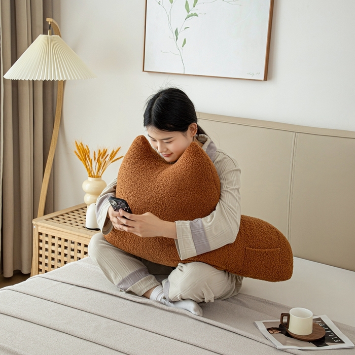 91家纺网 家纺一手货源 找家纺 沐沐家纺2026新款泰迪绒猫耳朵护腰靠背 橘黄色