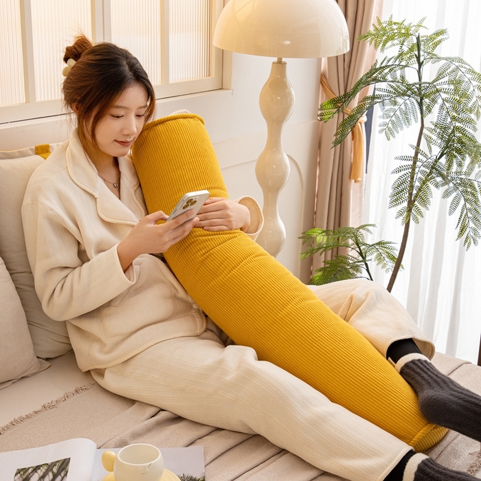 91家纺网 家纺一手货源 找家纺 沐沐家纺2026新款灯芯绒长条睡抱枕 黄色