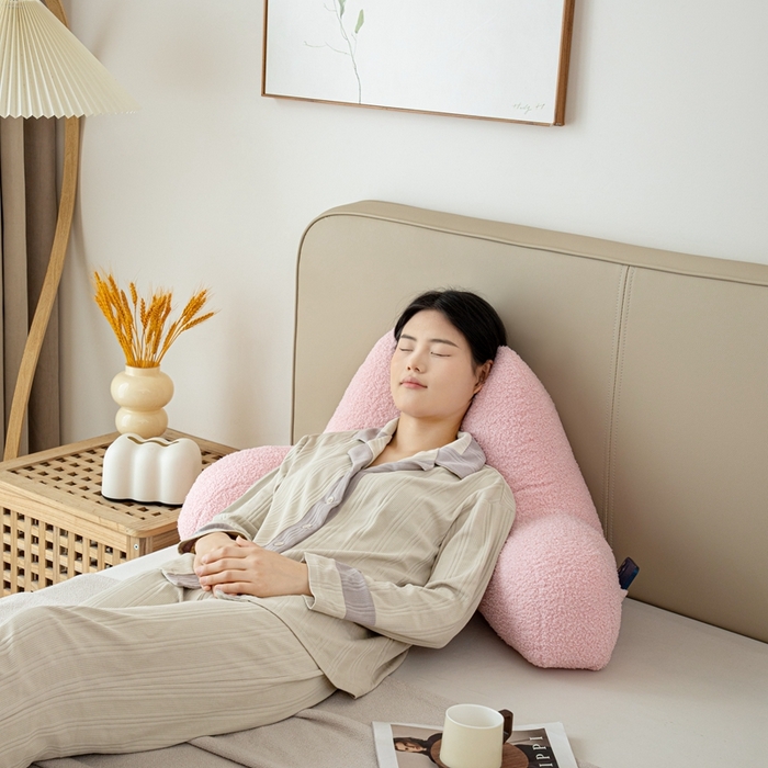 91家纺网 家纺一手货源 找家纺 沐沐家纺2026新款泰迪绒猫耳朵护腰靠背 粉色