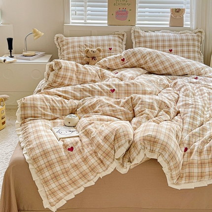 91家纺网 家纺一手货源 找家纺 （总）优选 2025新款直播热款赫本风皱皱双层纱花边款针织皱皱纱法式印花吊边床单三件套床笠四件套（提供买家秀）