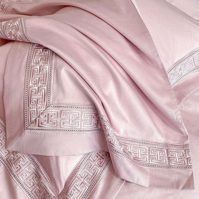 91家纺网 家纺一手货源 找家纺 星蕴家纺 2025新款双股长绒棉全棉纯棉刺绣四件套-柏林系列【最低控价券后288元！会员标准220，加大240，床笠+10元】 可可粉