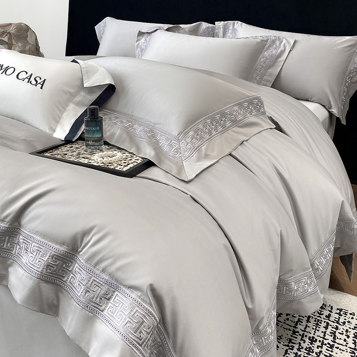 91家纺网 家纺一手货源 找家纺 星蕴家纺 2025新款双股长绒棉全棉纯棉刺绣四件套-柏林系列【最低控价券后288元！会员标准220，加大240，床笠+10元】 星空灰