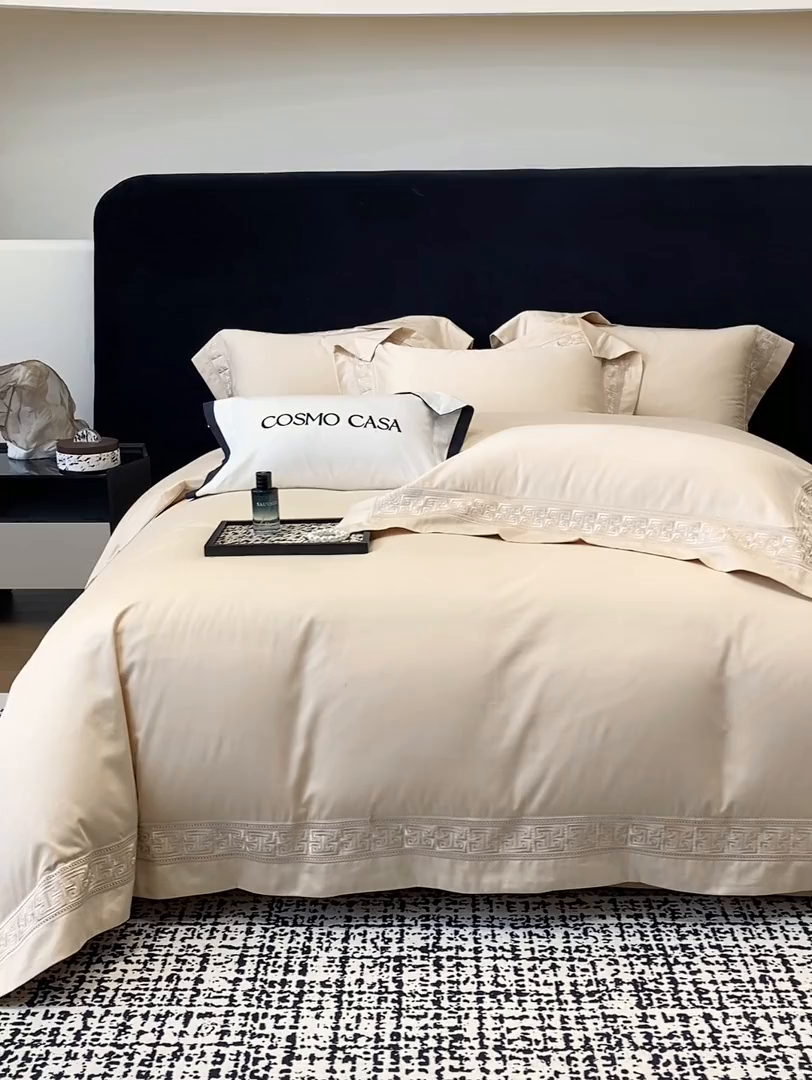 91家纺网 家纺一手货源 找家纺 星蕴家纺 2025新款双股长绒棉全棉纯棉刺绣四件套-柏林系列【最低控价券后288元！会员标准220，加大240，床笠+10元】 香槟金