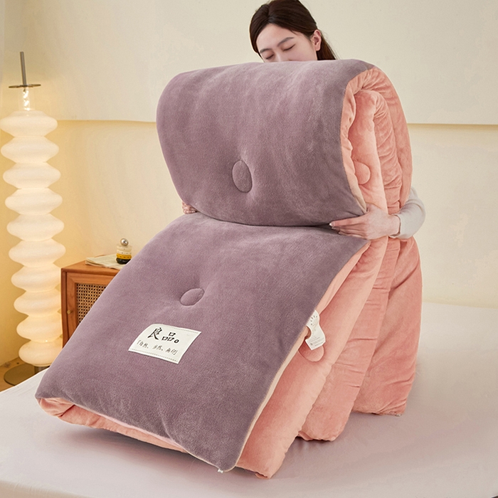 91家纺网 家纺一手货源 找家纺 牛魔王家居 2024新款双面牛奶绒加厚冬被被子被芯填充(白丝棉） 紫+粉色