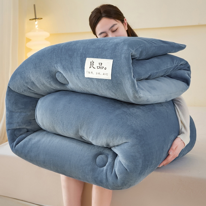91家纺网 家纺一手货源 找家纺 牛魔王家居 2024新款双面牛奶绒加厚冬被被子被芯填充(白丝棉） 蓝+灰