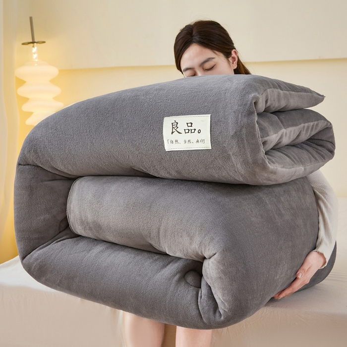 91家纺网 家纺一手货源 找家纺 牛魔王家居 2024新款双面牛奶绒加厚冬被被子被芯填充(白丝棉） 灰