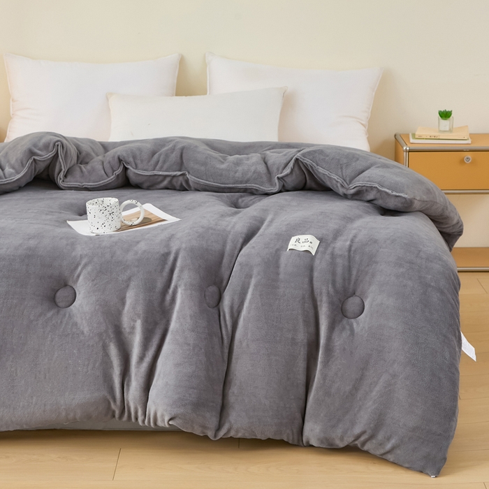 91家纺网 家纺一手货源 找家纺 牛魔王家居 2024新款双面牛奶绒加厚冬被被子被芯填充(白丝棉） 灰