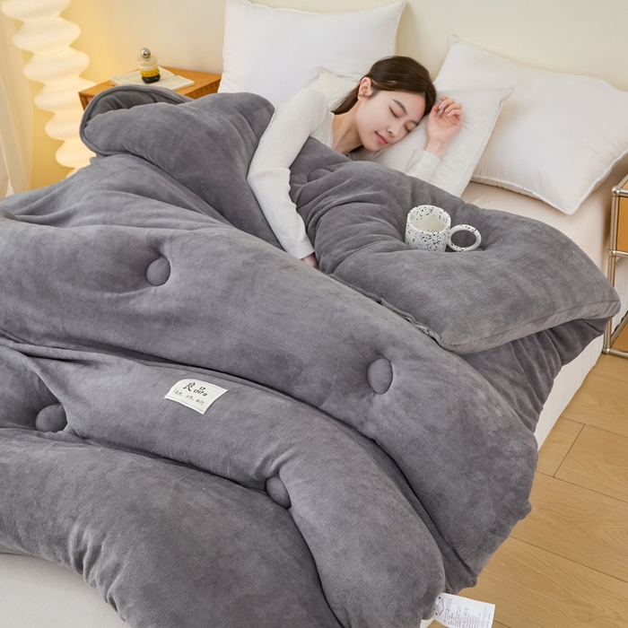 91家纺网 家纺一手货源 找家纺 牛魔王家居 2024新款双面牛奶绒加厚冬被被子被芯填充(白丝棉） 灰