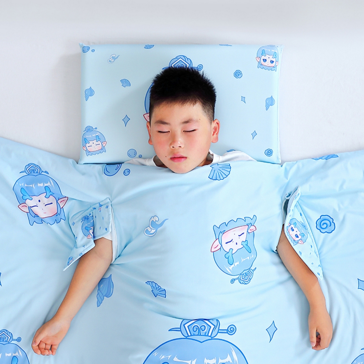 91家纺网 家纺一手货源 找家纺 八零年代 2025新款A类小凉皮儿童护颈枕慢回弹记忆枕学生午睡枕枕头枕芯 丙丙 30*50*5cm适合3-15岁