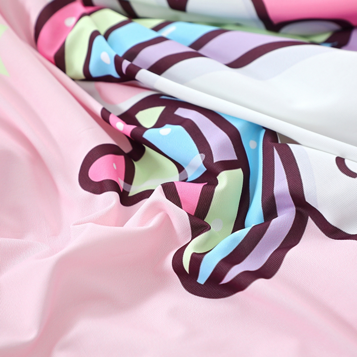 91家纺网 家纺一手货源 找家纺 八零年代 2025新款A类小凉皮儿童护颈枕慢回弹记忆枕学生午睡枕枕头枕芯 粉红马 30*50*5cm适合3-15岁