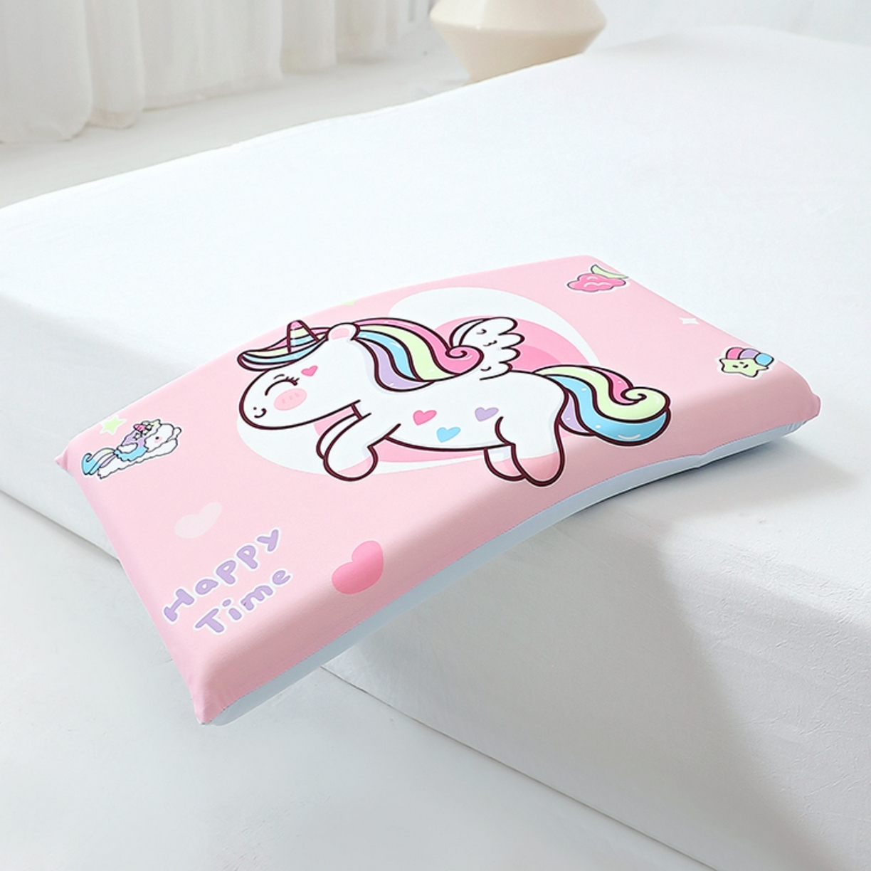 91家纺网 家纺一手货源 找家纺 八零年代 2025新款A类小凉皮儿童护颈枕慢回弹记忆枕学生午睡枕枕头枕芯 粉红马 30*50*5cm适合3-15岁