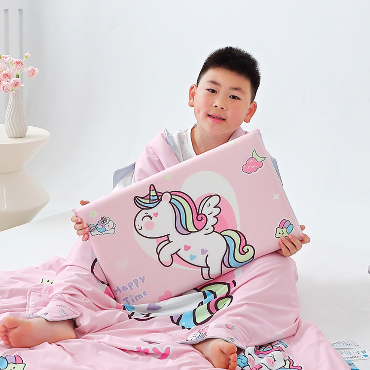 91家纺网 家纺一手货源 找家纺 八零年代 2025新款A类小凉皮儿童护颈枕慢回弹记忆枕学生午睡枕枕头枕芯 粉红马 30*50*5cm适合3-15岁