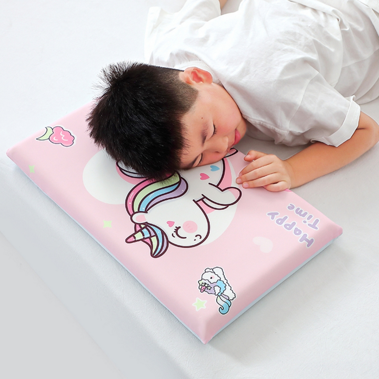 91家纺网 家纺一手货源 找家纺 八零年代 2025新款A类小凉皮儿童护颈枕慢回弹记忆枕学生午睡枕枕头枕芯 粉红马 30*50*5cm适合3-15岁