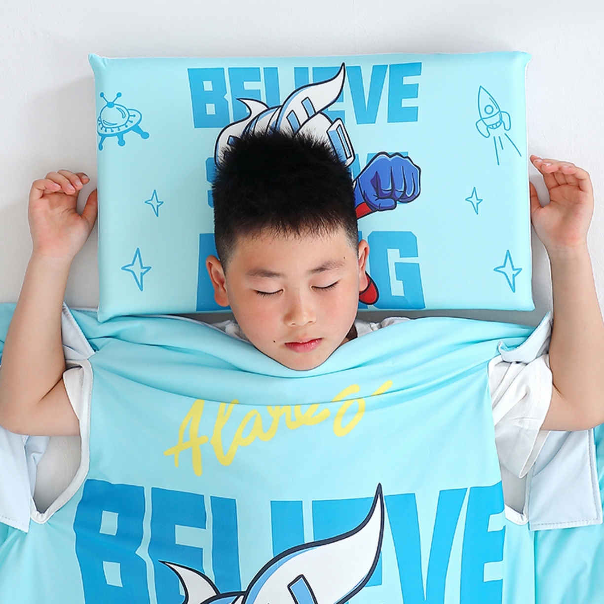 91家纺网 家纺一手货源 找家纺 八零年代 2025新款A类小凉皮儿童护颈枕慢回弹记忆枕学生午睡枕枕头枕芯 赛罗 30*50*5cm适合3-15岁