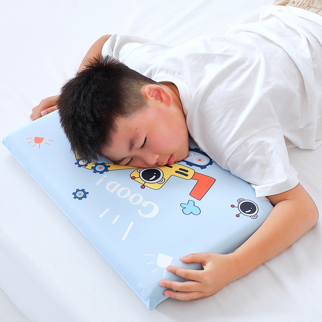 91家纺网 家纺一手货源 找家纺 八零年代 2025新款A类小凉皮儿童护颈枕慢回弹记忆枕学生午睡枕枕头枕芯 挖掘机 30*50*5cm适合3-15岁