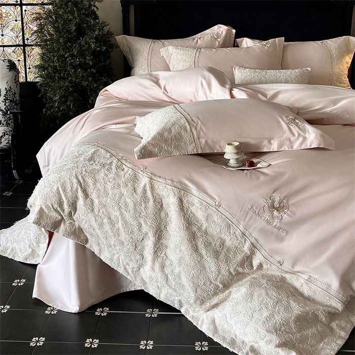 91家纺网 家纺一手货源 找家纺 鼎飞家纺 2025新款长绒棉纯棉刺绣雕花四件套-蝶舞花语 蝶舞花语-蜜汁粉