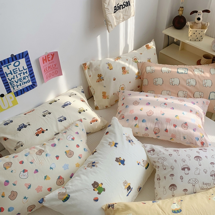 91家纺网 家纺一手货源 找家纺 柚可家居 2024新款全棉双层纱枕套-卡通系列 草莓波波粉