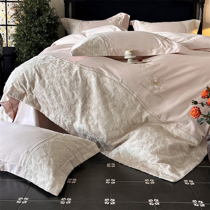 91家纺网 家纺一手货源 找家纺 鼎飞家纺 2025新款长绒棉纯棉刺绣雕花四件套-蝶舞花语 蝶舞花语-蜜汁粉