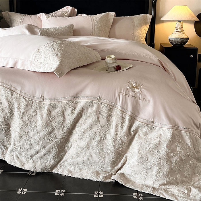 91家纺网 家纺一手货源 找家纺 鼎飞家纺 2025新款长绒棉纯棉刺绣雕花四件套-蝶舞花语 蝶舞花语-蜜汁粉