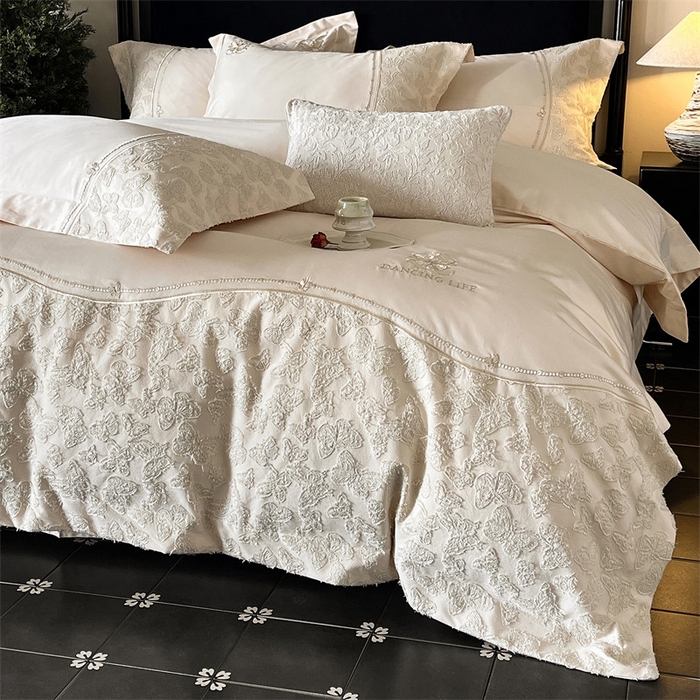 91家纺网 家纺一手货源 找家纺 鼎飞家纺 2025新款长绒棉纯棉刺绣雕花四件套-蝶舞花语 蝶舞花语-香草色