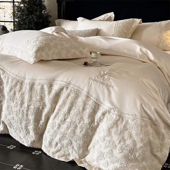 91家纺网 家纺一手货源 找家纺 鼎飞家纺 2025新款长绒棉纯棉刺绣雕花四件套-蝶舞花语 蝶舞花语-香草色