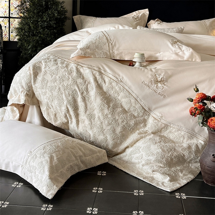 91家纺网 家纺一手货源 找家纺 鼎飞家纺 2025新款长绒棉纯棉刺绣雕花四件套-蝶舞花语 蝶舞花语-香草色