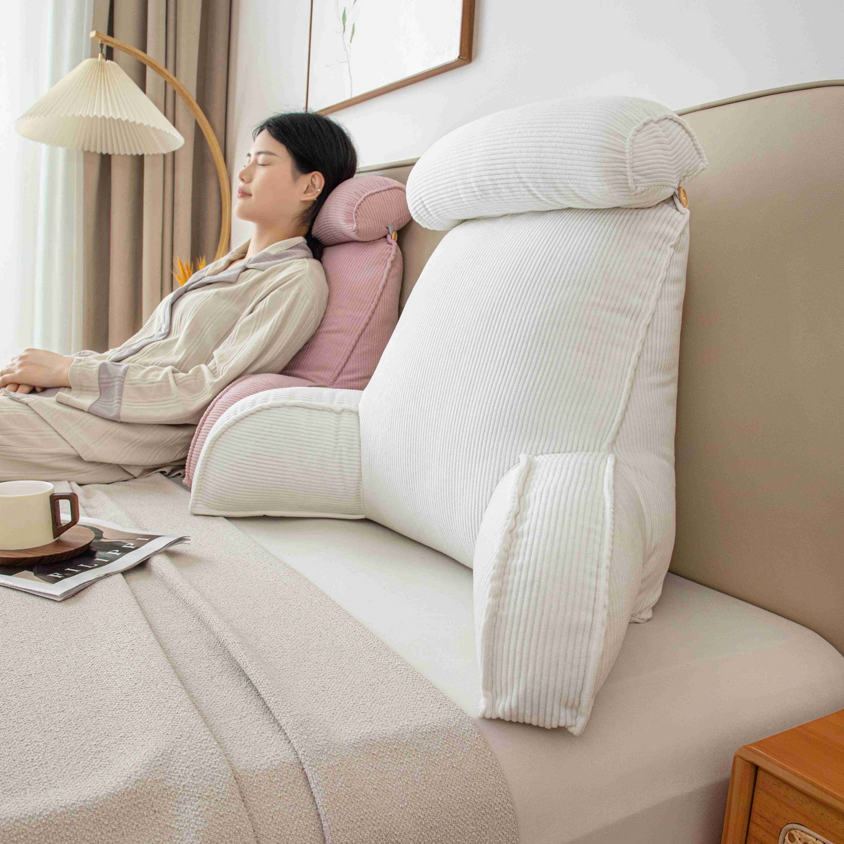 91家纺网 家纺一手货源 找家纺 沐沐家纺 2026新款灯芯绒护腰靠背 白色