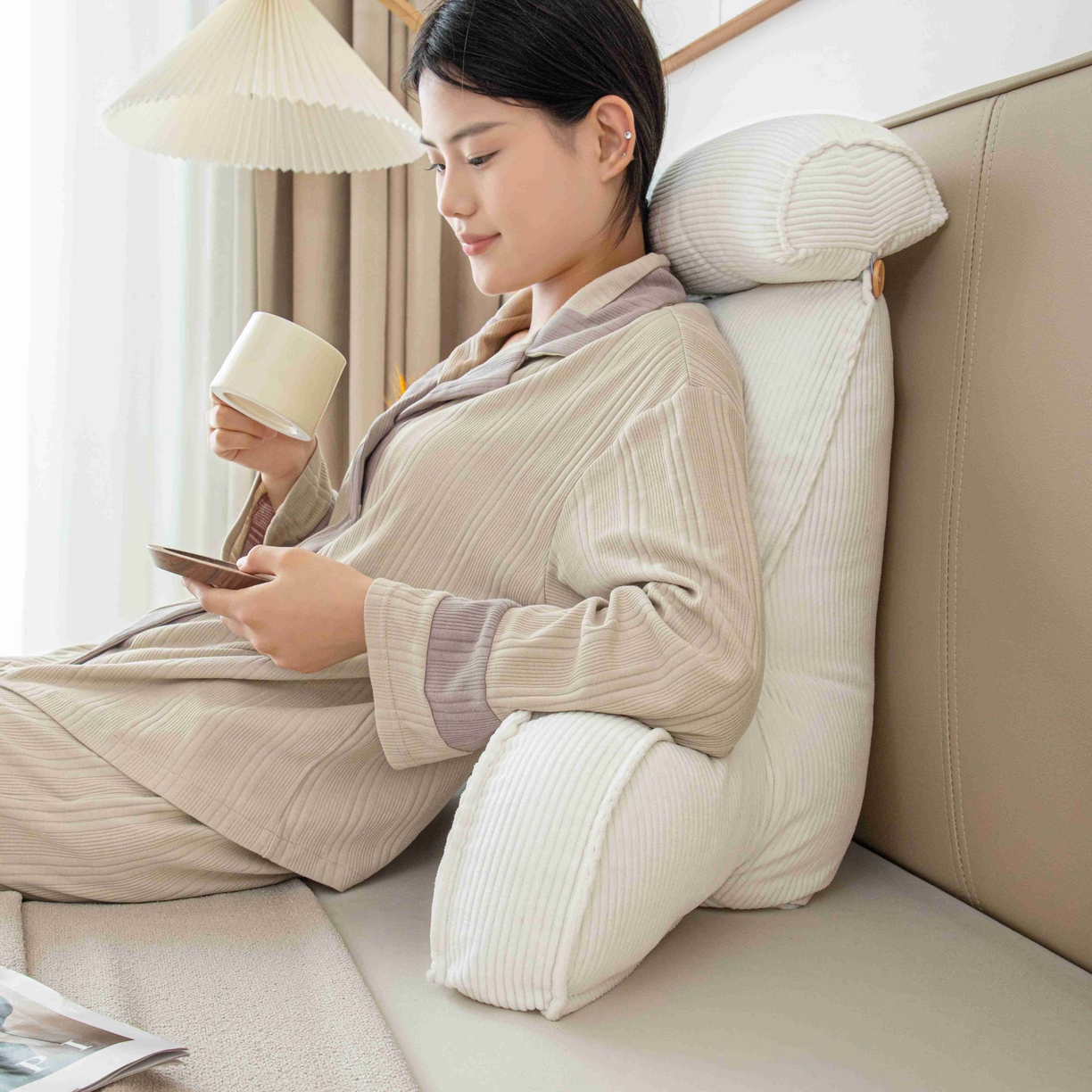 91家纺网 家纺一手货源 找家纺 沐沐家纺 2026新款灯芯绒护腰靠背 白色