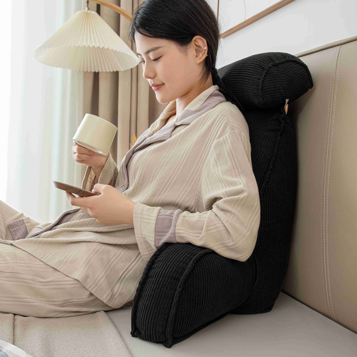 91家纺网 家纺一手货源 找家纺 沐沐家纺 2026新款灯芯绒护腰靠背 黑色