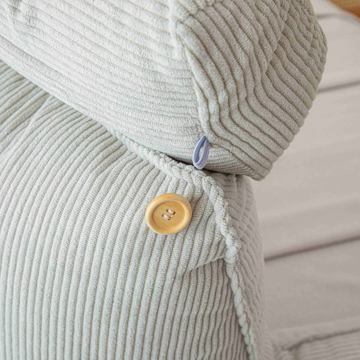 91家纺网 家纺一手货源 找家纺 沐沐家纺 2026新款灯芯绒护腰靠背 灰色