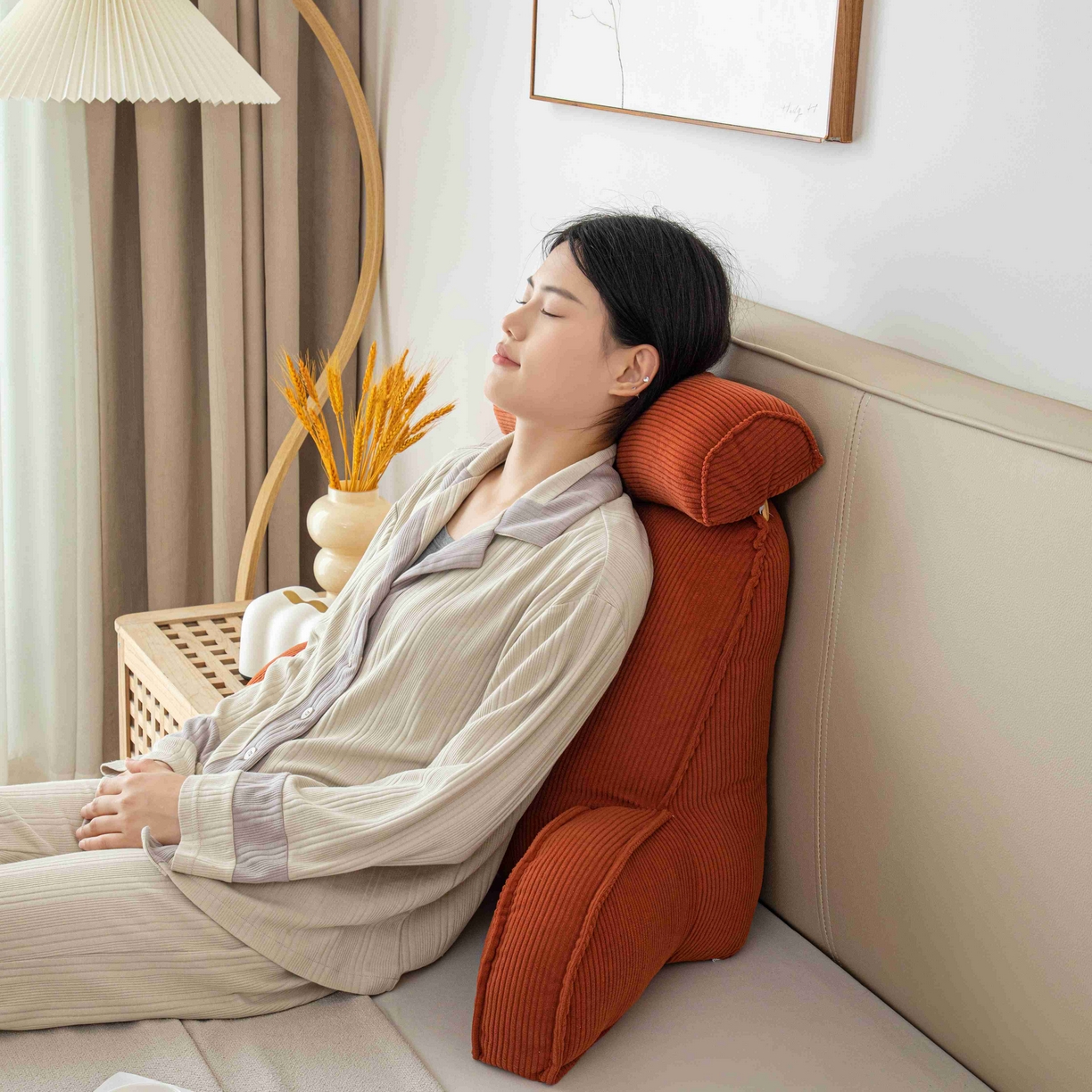 91家纺网 家纺一手货源 找家纺 沐沐家纺 2026新款灯芯绒护腰靠背 橘红色