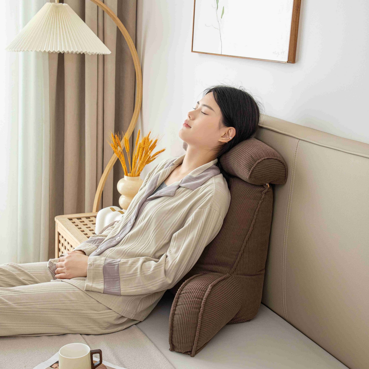 91家纺网 家纺一手货源 找家纺 沐沐家纺 2026新款灯芯绒护腰靠背 棕色