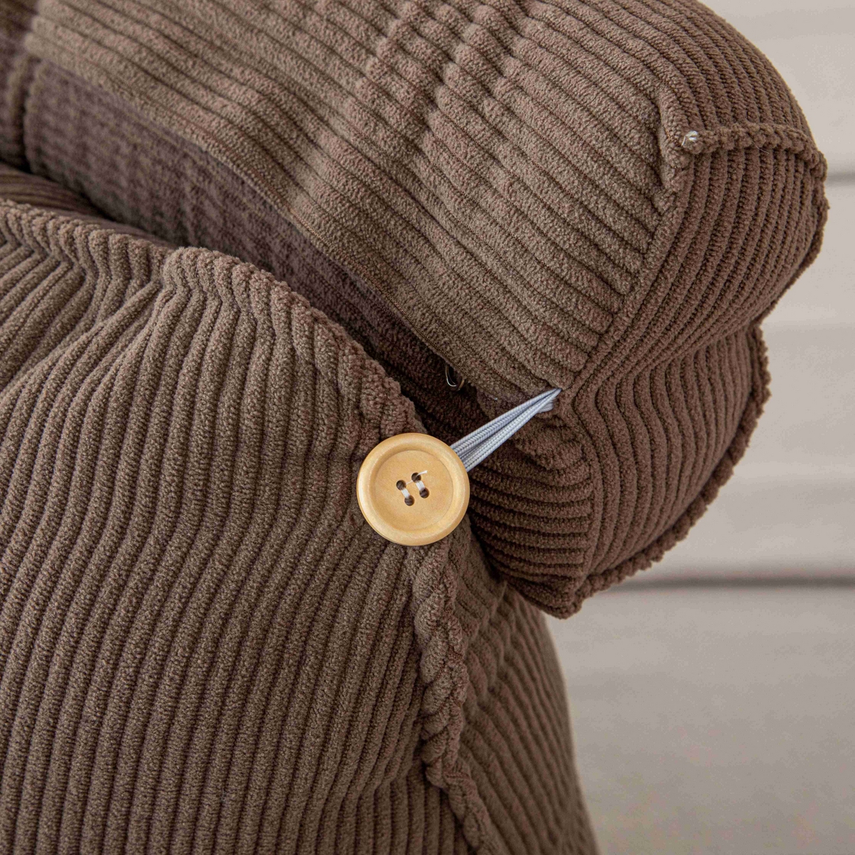 91家纺网 家纺一手货源 找家纺 沐沐家纺 2026新款灯芯绒护腰靠背 棕色