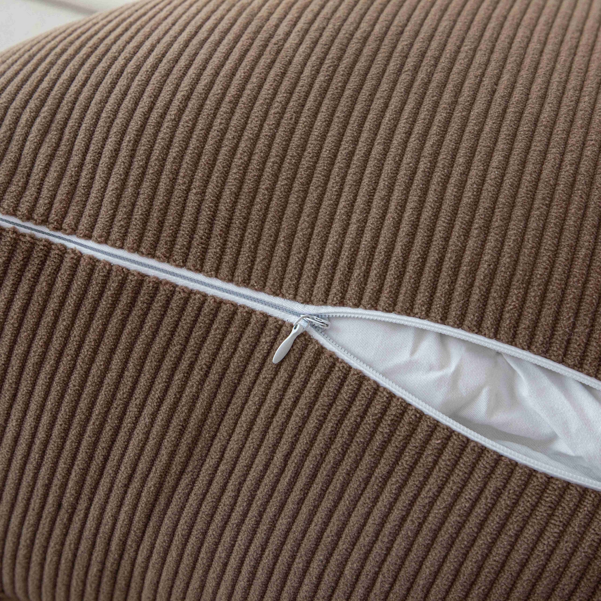 91家纺网 家纺一手货源 找家纺 沐沐家纺 2026新款灯芯绒护腰靠背 棕色