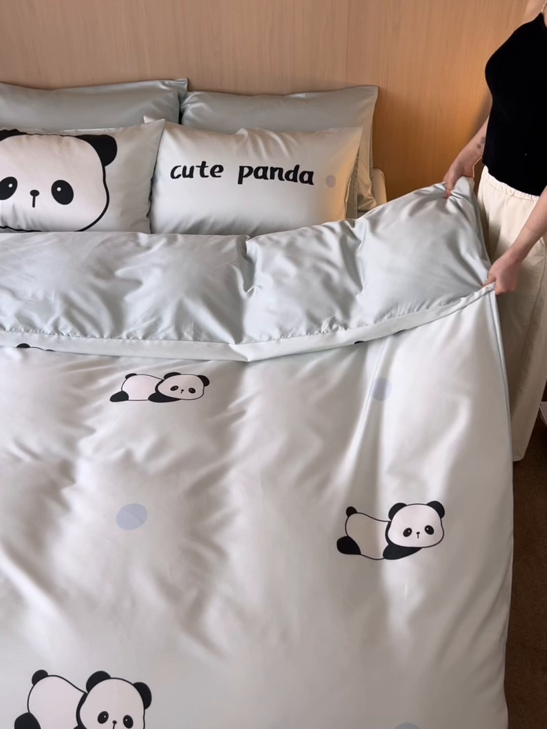 91家纺网 家纺一手货源 找家纺 安莱生活2025春夏新款天丝棉四件套 熊猫花花