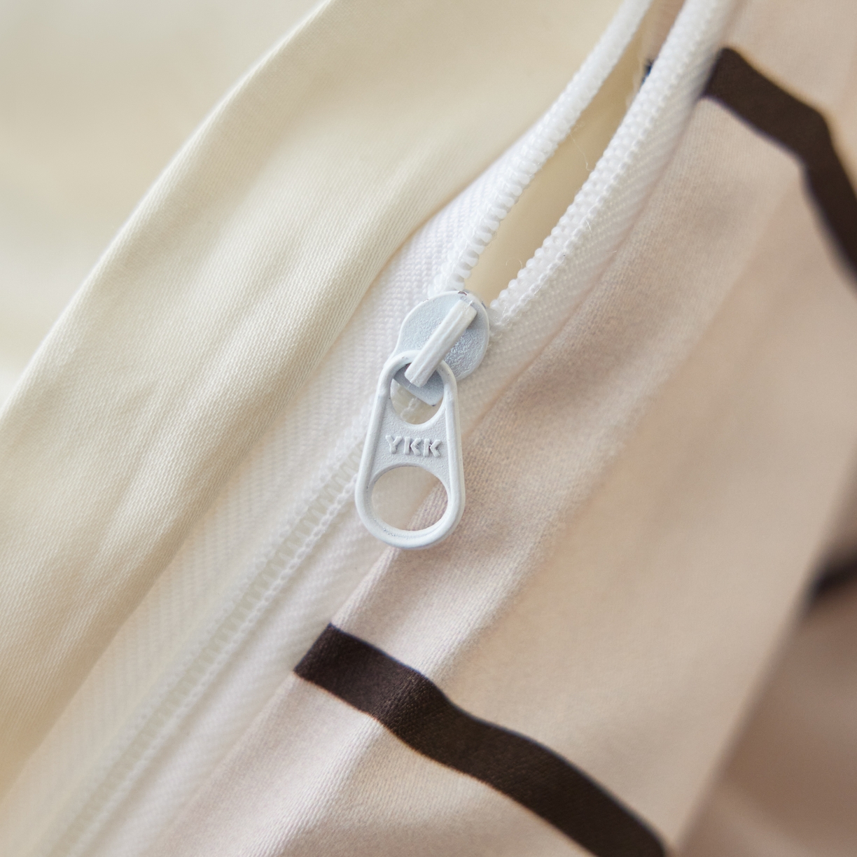 91家纺网 家纺一手货源 找家纺 安莱生活2025春夏新款天丝棉四件套 线条小狗-咖