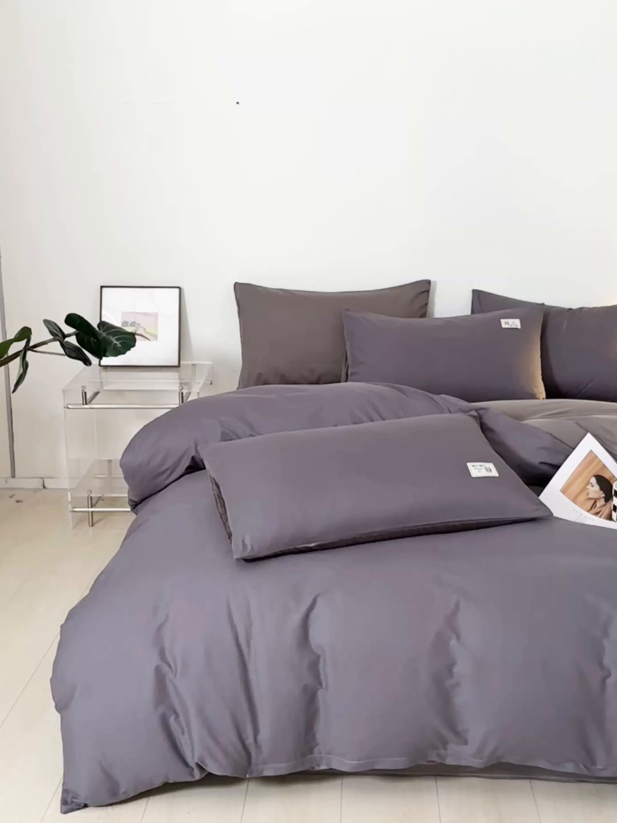 91家纺网 家纺一手货源 找家纺 莱通家纺 2025新款纯色双拼四件套 深灰+浅灰