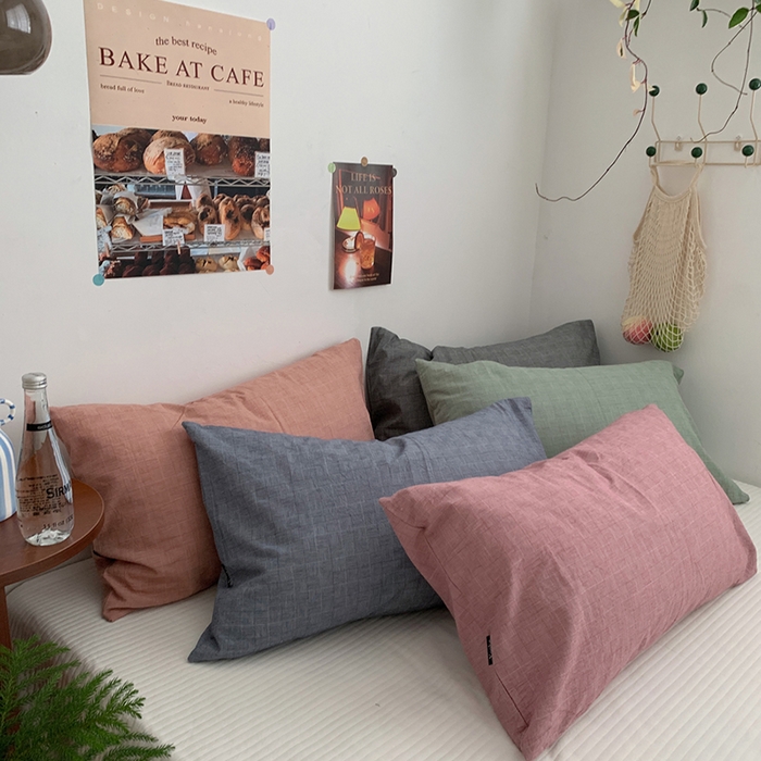 91家纺网 家纺一手货源 找家纺 柚可家居 2024新款机理纹小提花纯棉单枕套 梅子酱 机理纹小提花 单枕套