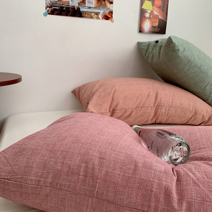 91家纺网 家纺一手货源 找家纺 柚可家居 2024新款机理纹小提花纯棉单枕套 梅子酱 机理纹小提花 单枕套