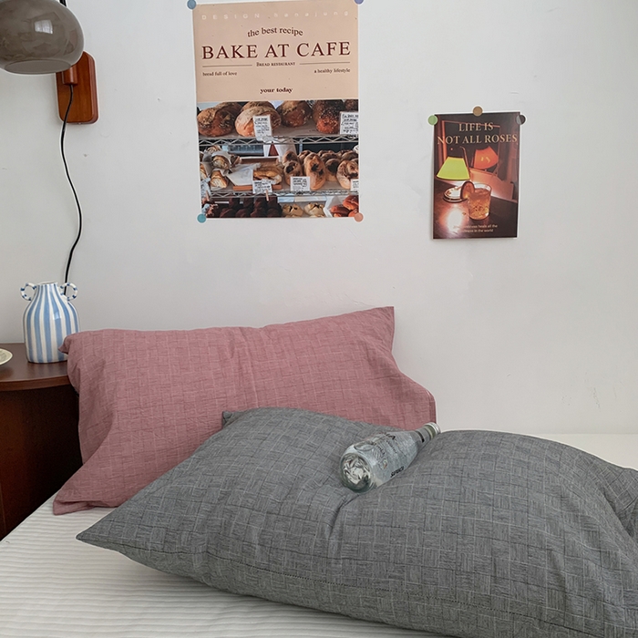 91家纺网 家纺一手货源 找家纺 柚可家居 2024新款机理纹小提花纯棉单枕套 深灰 机理纹小提花 单枕套